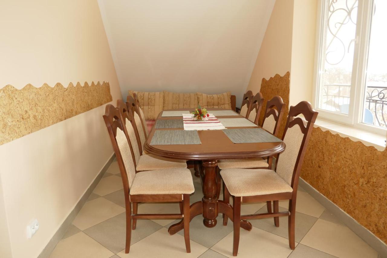 Лелека Pension Dilyatyn Buitenkant foto